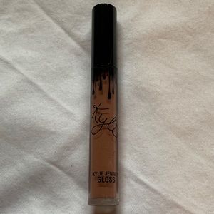 Kylie Jenner Gloss